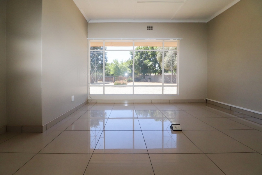 To Let commercial Property for Rent in Wilkoppies North West